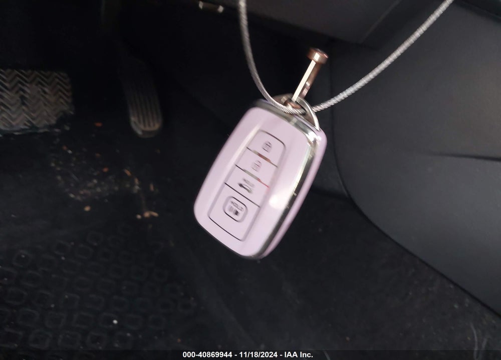 2018 TOYOTA C-HR XLE PREMIUM VIN: NMTKHMBX4JR050187