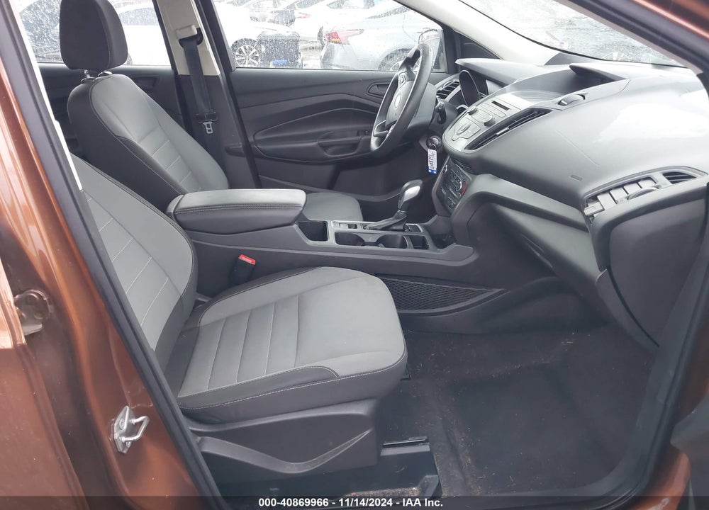 2017 FORD ESCAPE S VIN: 1FMCU0F72HUE64025