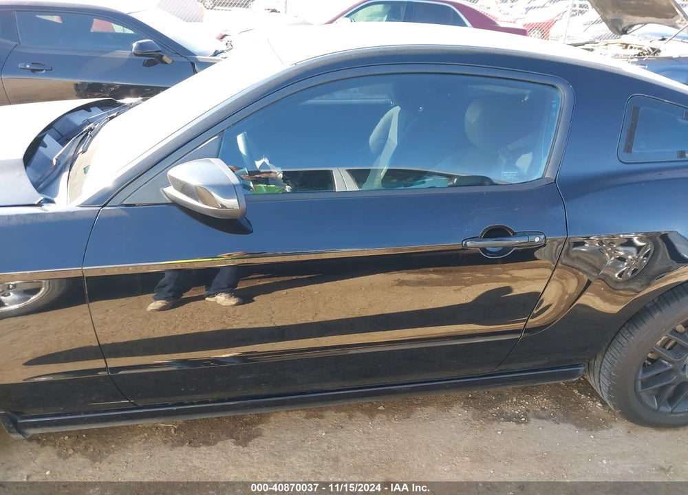 2014 FORD MUSTANG V6 VIN: 1ZVBP8AM3E5212452