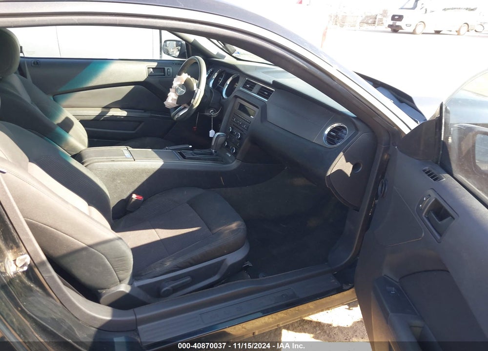 2014 FORD MUSTANG V6 VIN: 1ZVBP8AM3E5212452