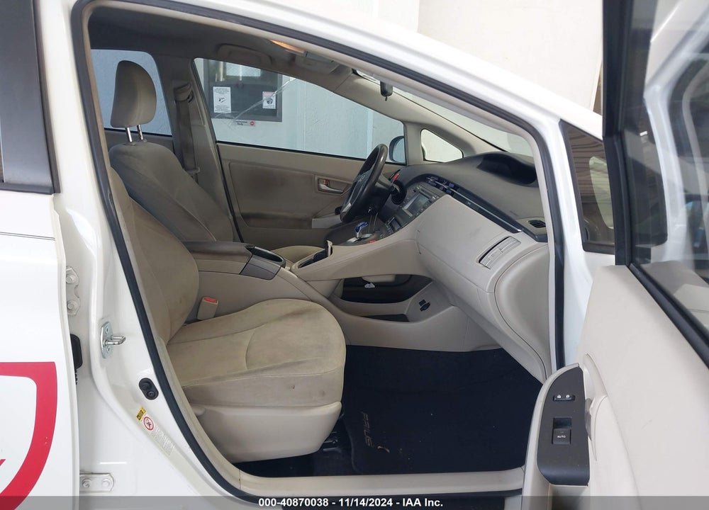 2015 TOYOTA PRIUS TWO VIN: JTDKN3DU7F0436040