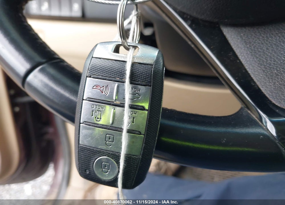 2015 KIA SEDONA EX VIN: KNDMC5C10F6023620