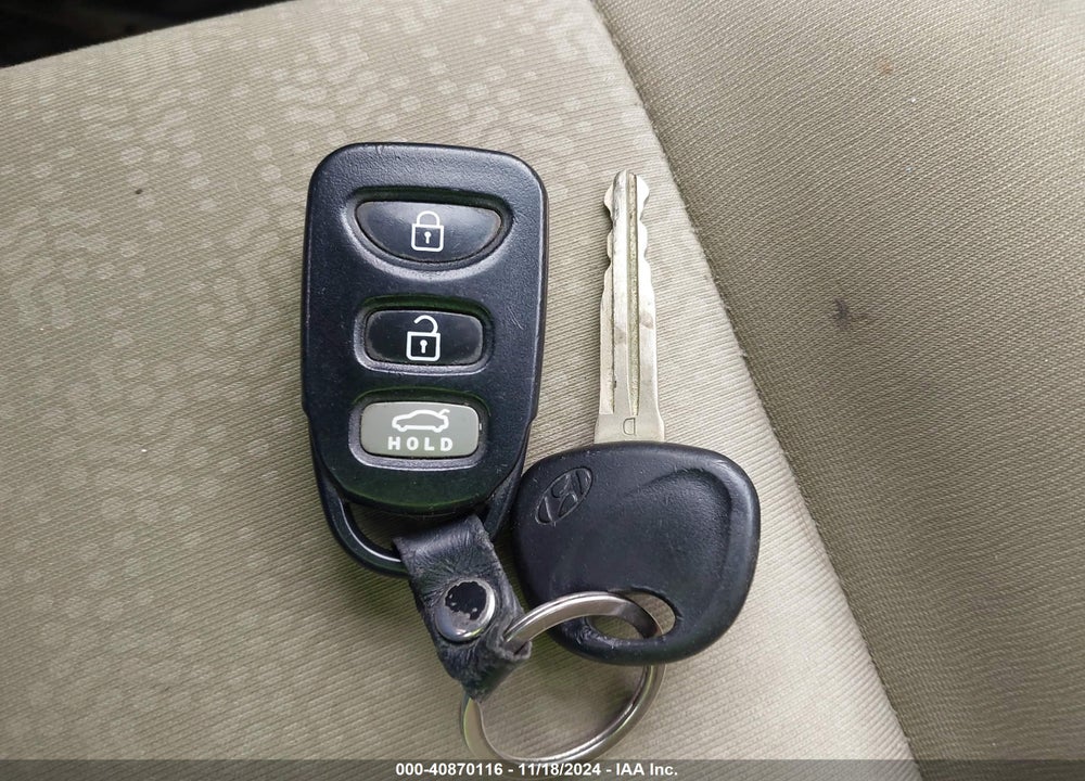 2010 HYUNDAI ELANTRA GLS VIN: KMHDU4ADXAU920612