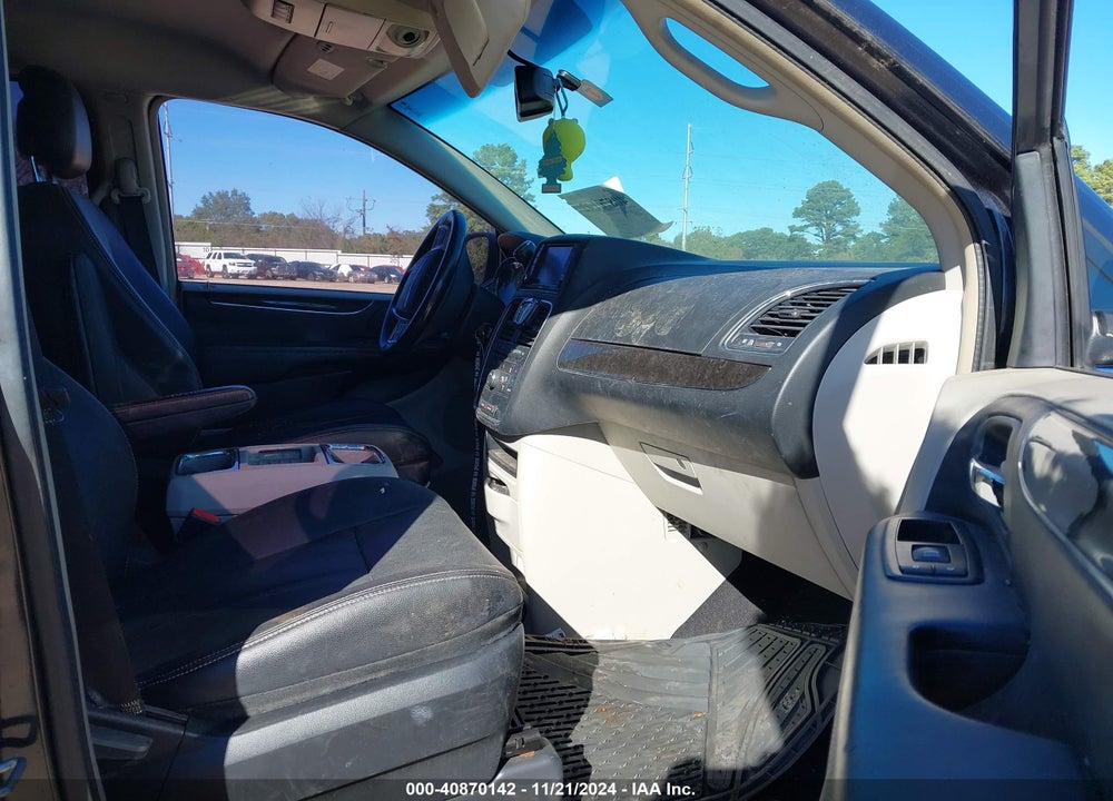 2014 CHRYSLER TOWN & COUNTRY TOURING VIN: 2C4RC1BG4ER221547