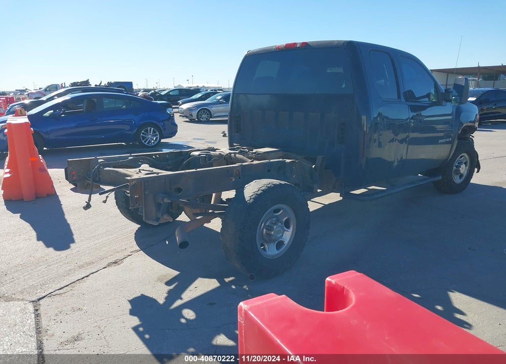 2008 CHEVROLET SILVERADO 2500HD WORK TRUCK VIN: 1GCHC29K08E211644