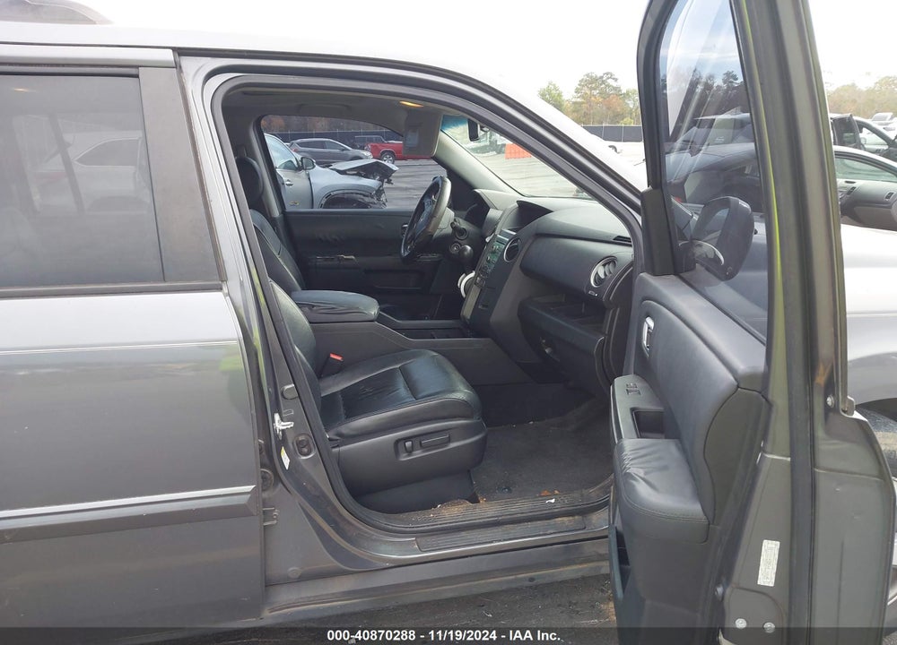 2011 HONDA PILOT EX-L VIN: 5FNYF3H5XBB001101