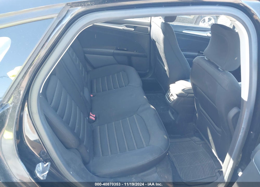 2015 FORD FUSION SE VIN: 3FA6P0H71FR260638