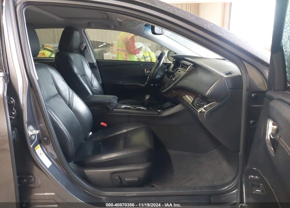 2014 TOYOTA AVALON XLE TOURING VIN: 4T1BK1EB2EU129890