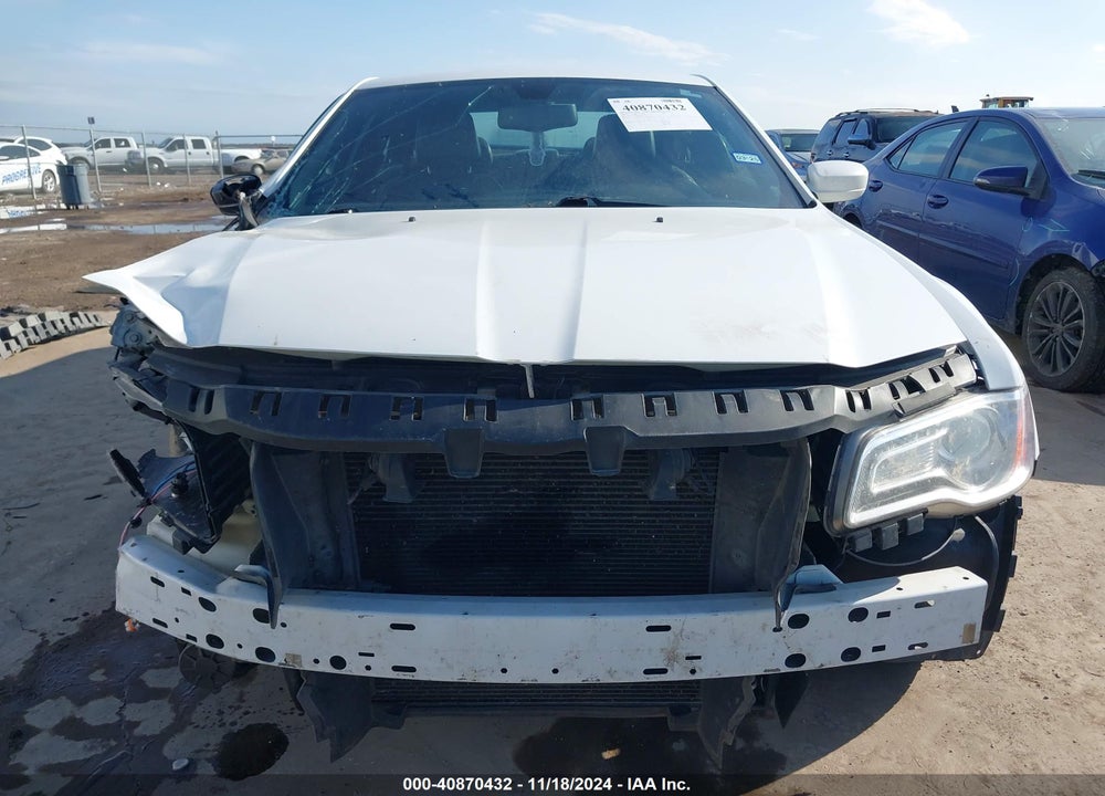 2014 CHRYSLER 300 VIN: 2C3CCAAG8EH381111