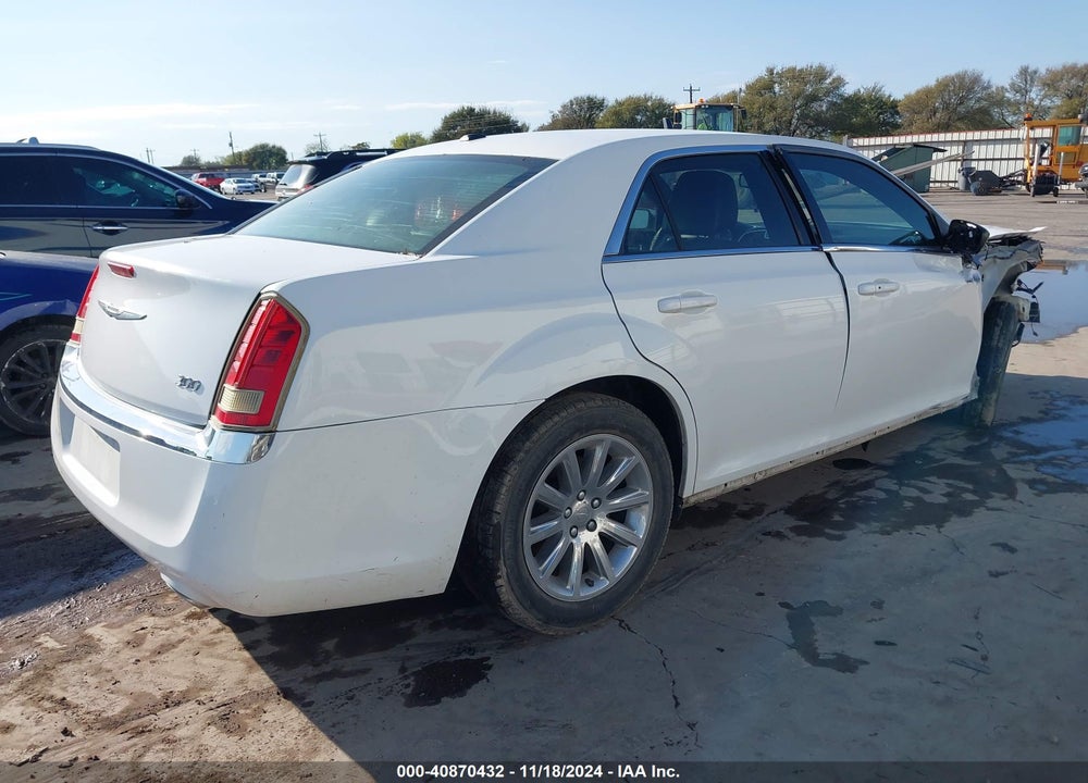 2014 CHRYSLER 300 VIN: 2C3CCAAG8EH381111