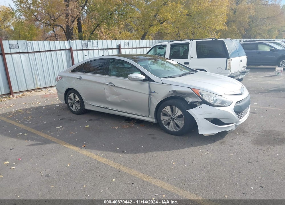2015 HYUNDAI SONATA HYBRID LIMITED VIN: KMHEC4A49FA124756