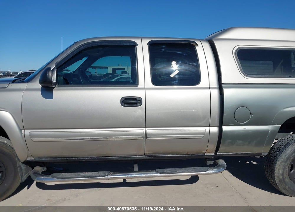 2003 CHEVROLET SILVERADO 1500 LS VIN: 2GCEK19T531398513
