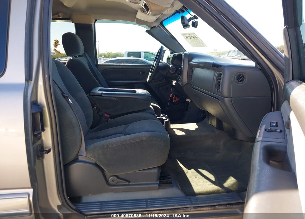 2003 CHEVROLET SILVERADO 1500 LS VIN: 2GCEK19T531398513