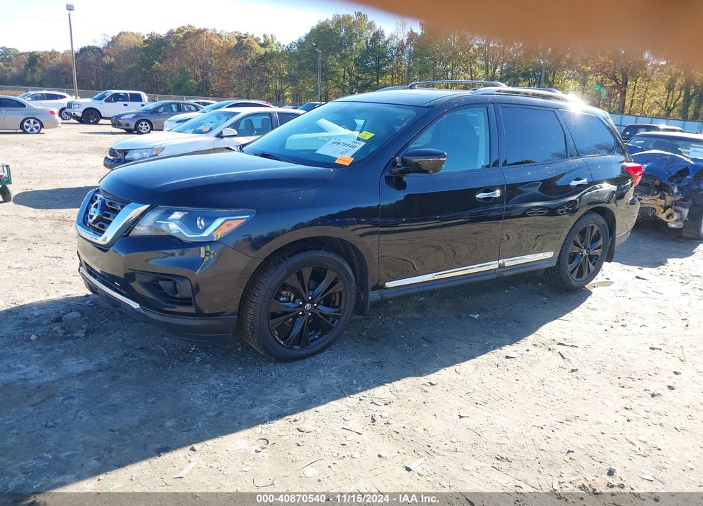 2017 NISSAN PATHFINDER PLATINUM VIN: 5N1DR2MN1HC696656