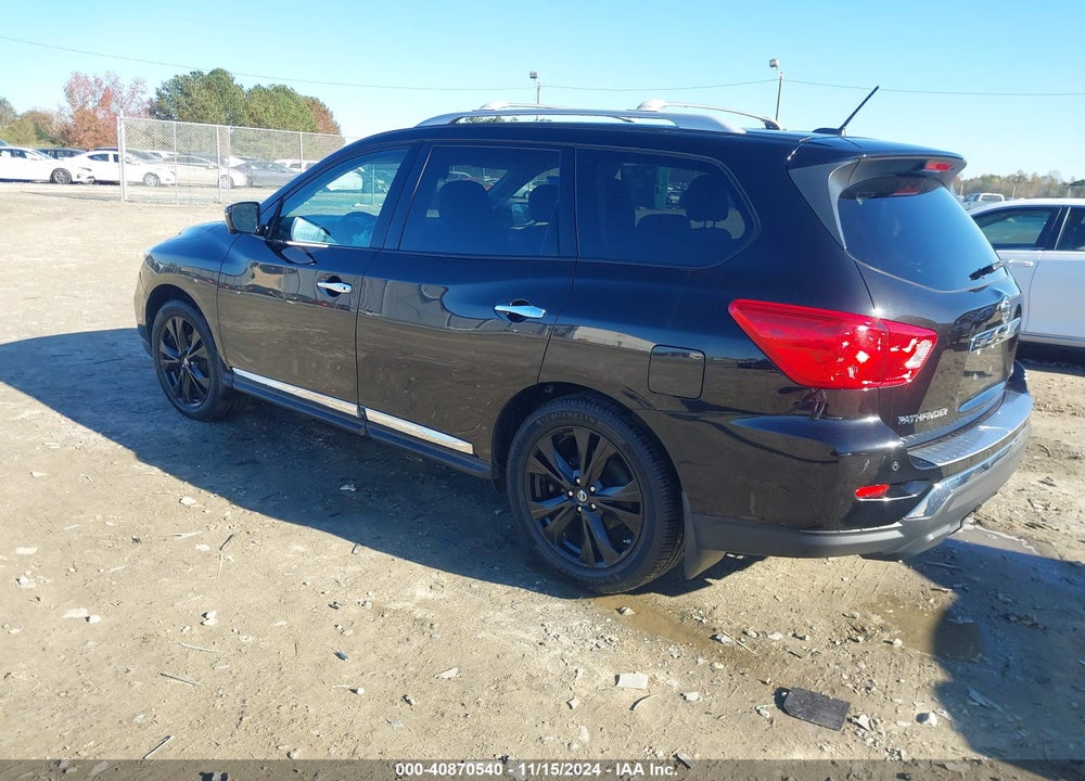 2017 NISSAN PATHFINDER PLATINUM VIN: 5N1DR2MN1HC696656