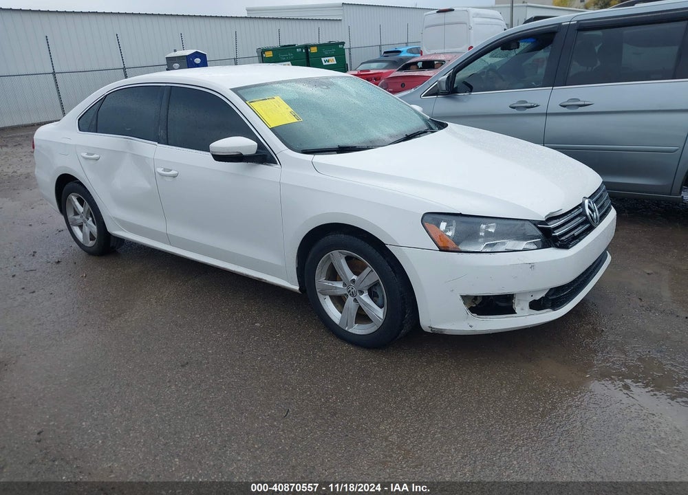 2013 VOLKSWAGEN PASSAT 2.5L SE VIN: 1VWBP7A37DC097852
