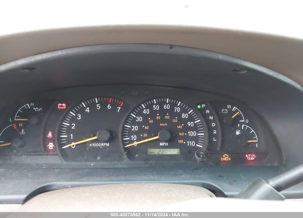 2000 TOYOTA TUNDRA LTD V8 VIN: 5TBBT481XYS056419