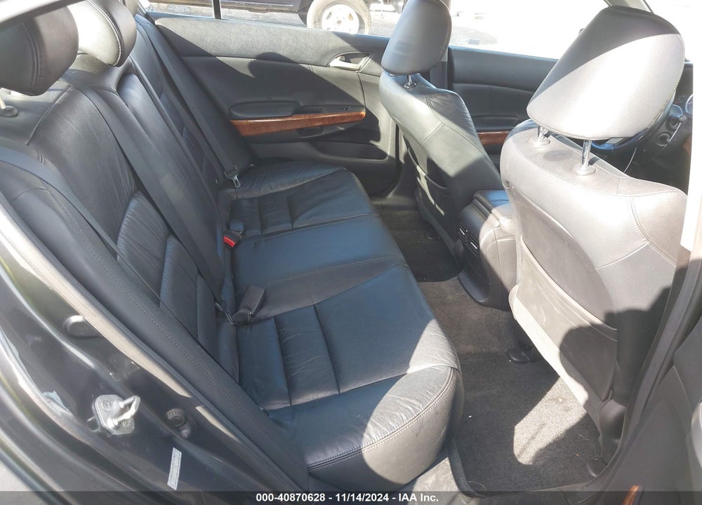 2011 HONDA ACCORD 2.4 EX-L VIN: 1HGCP2F88BA075058
