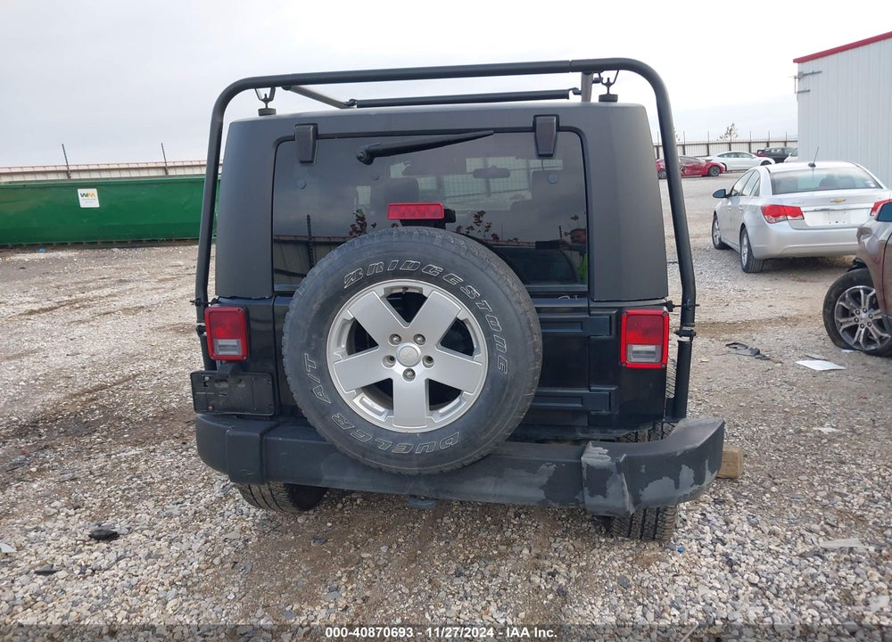 2007 JEEP WRANGLER SAHARA VIN: 1J4FA54117L177005