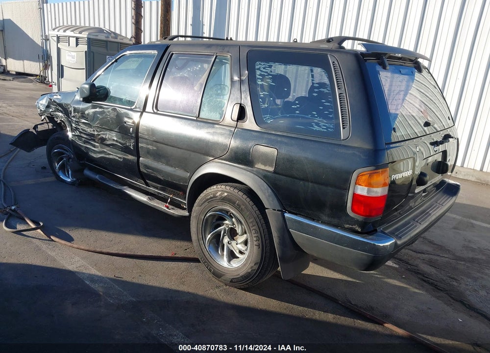 1998 NISSAN PATHFINDER LE/XE VIN: JN8AR05S5WW228686