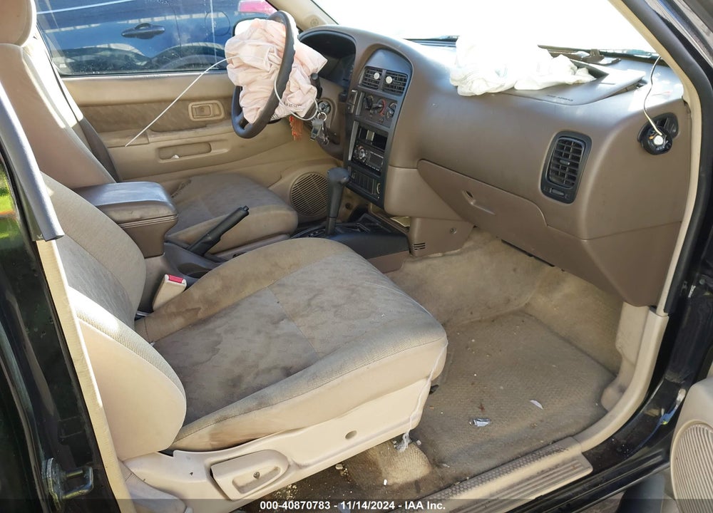 1998 NISSAN PATHFINDER LE/XE VIN: JN8AR05S5WW228686