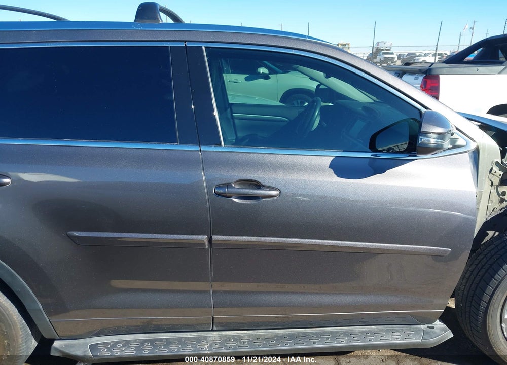 2019 TOYOTA HIGHLANDER LIMITED/PLATINUM VIN: 5TDDZRFH4KS943842