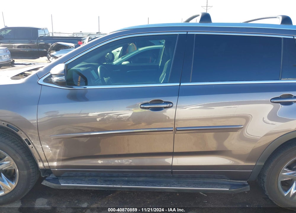 2019 TOYOTA HIGHLANDER LIMITED/PLATINUM VIN: 5TDDZRFH4KS943842