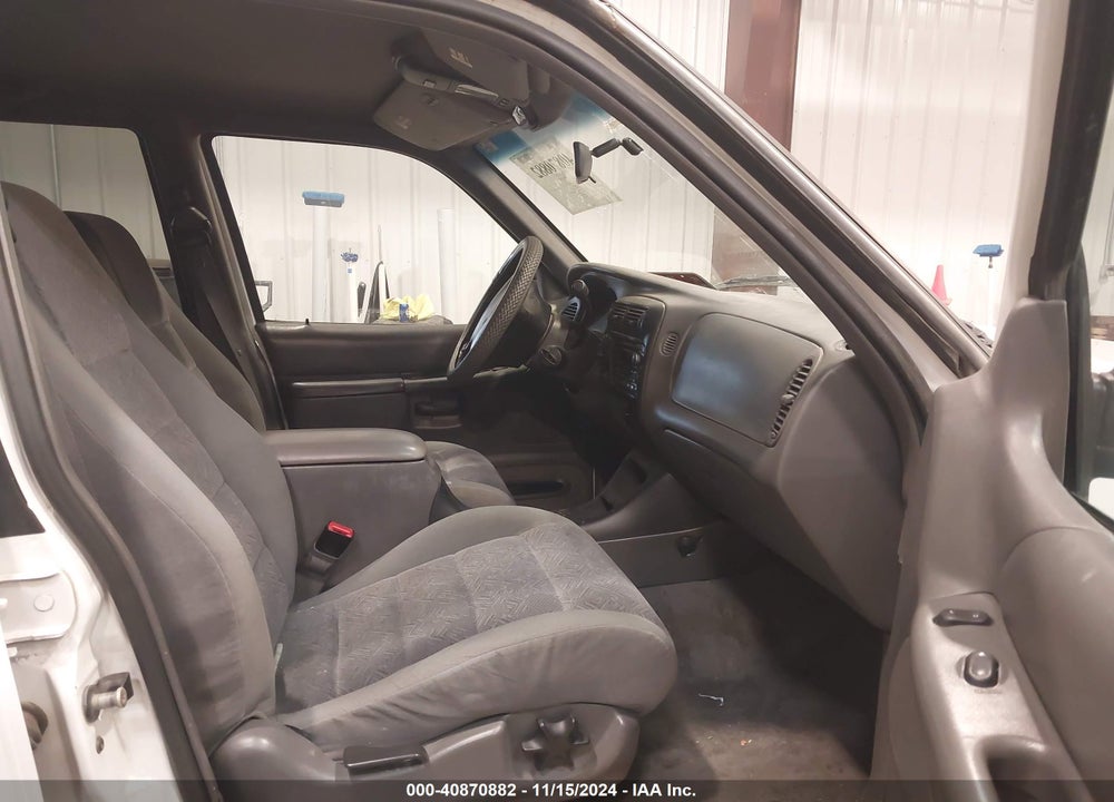 2001 FORD EXPLORER XLT VIN: 1FMZU73E01ZA77942