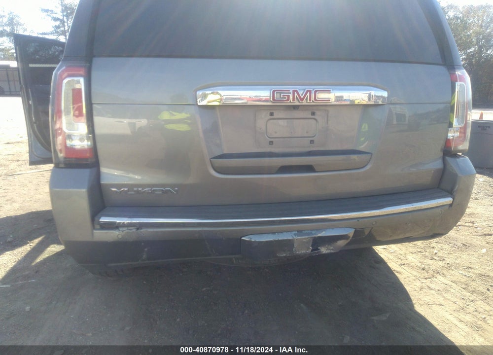 2018 GMC YUKON DENALI VIN: 1GKS2CKJ9JR258979