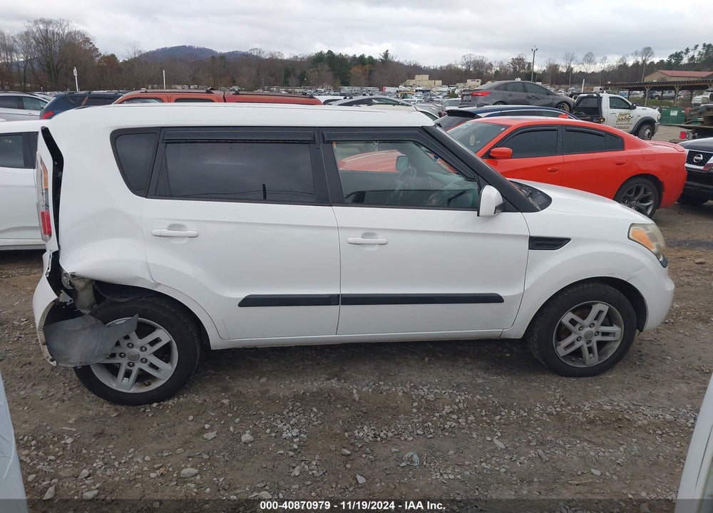 2011 KIA SOUL VIN: KNDJT2A28B7297794