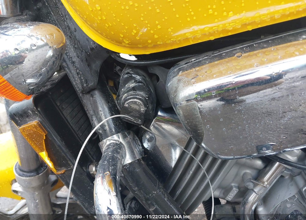 1994 HONDA VF750 C VIN: JH2RC4308RM003999