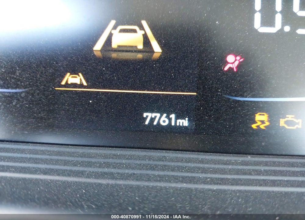 2024 HYUNDAI VENUE SEL VIN: KMHRC8A38RU322523