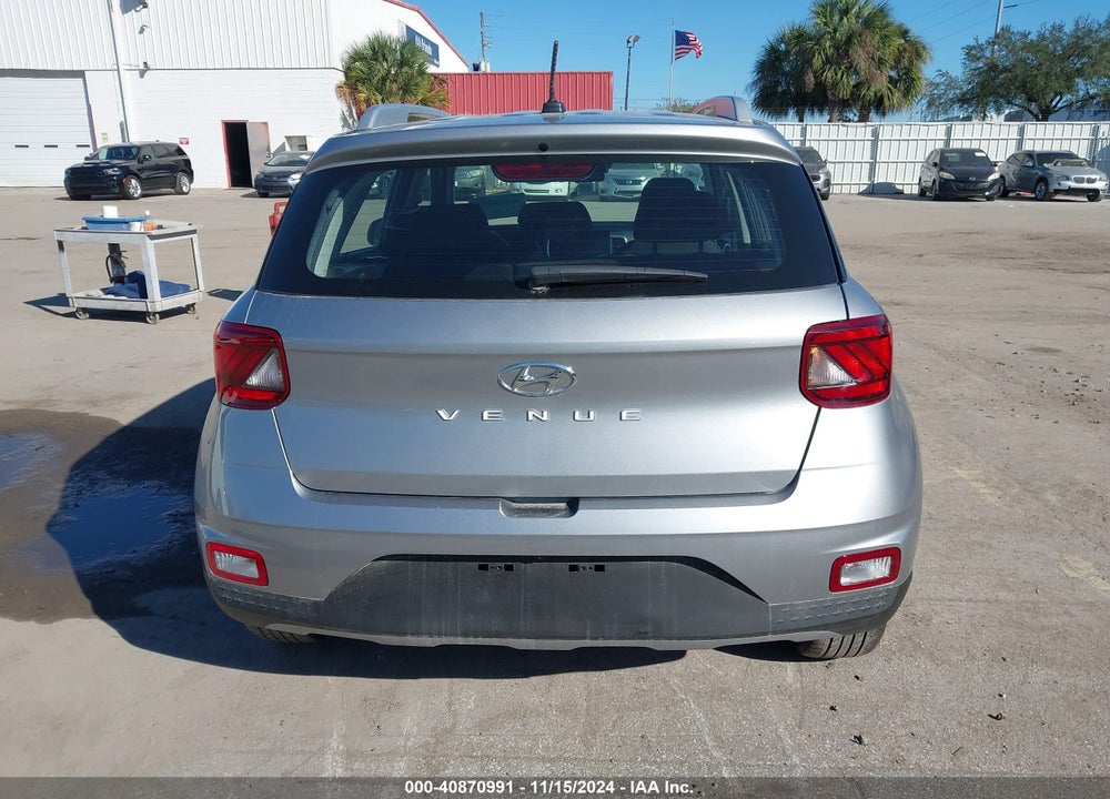 2024 HYUNDAI VENUE SEL VIN: KMHRC8A38RU322523