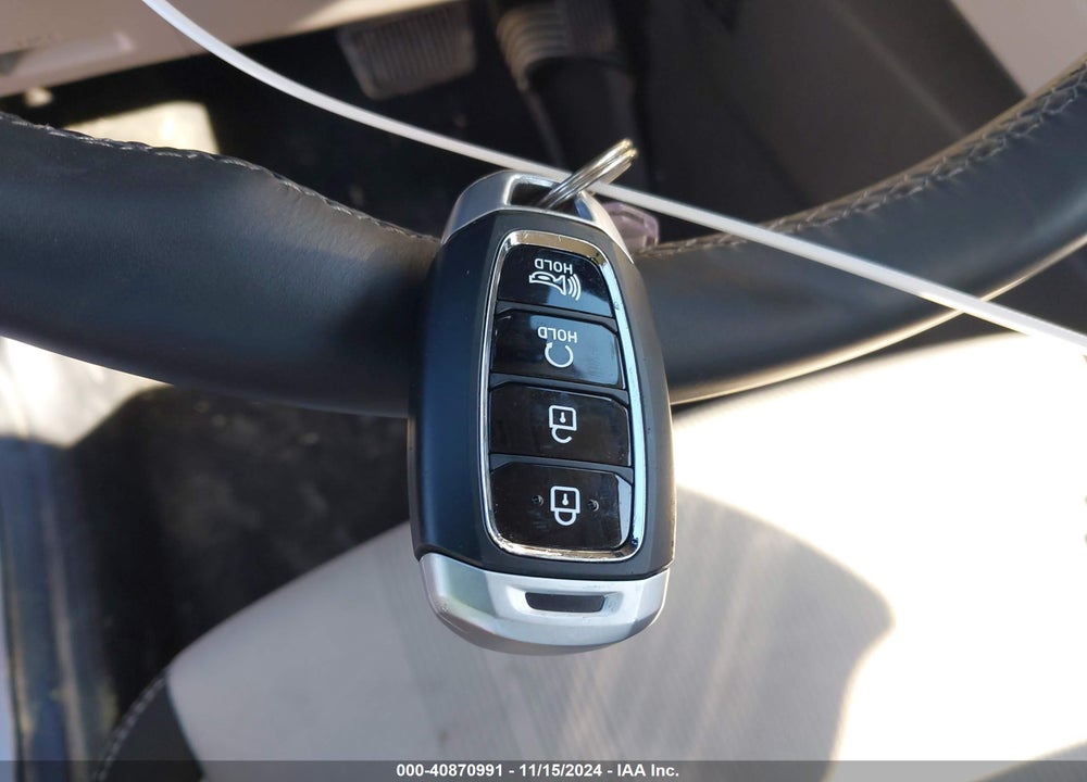 2024 HYUNDAI VENUE SEL VIN: KMHRC8A38RU322523