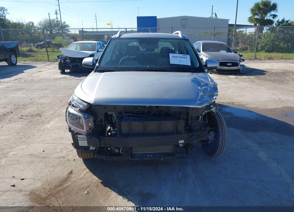 2024 HYUNDAI VENUE SEL VIN: KMHRC8A38RU322523