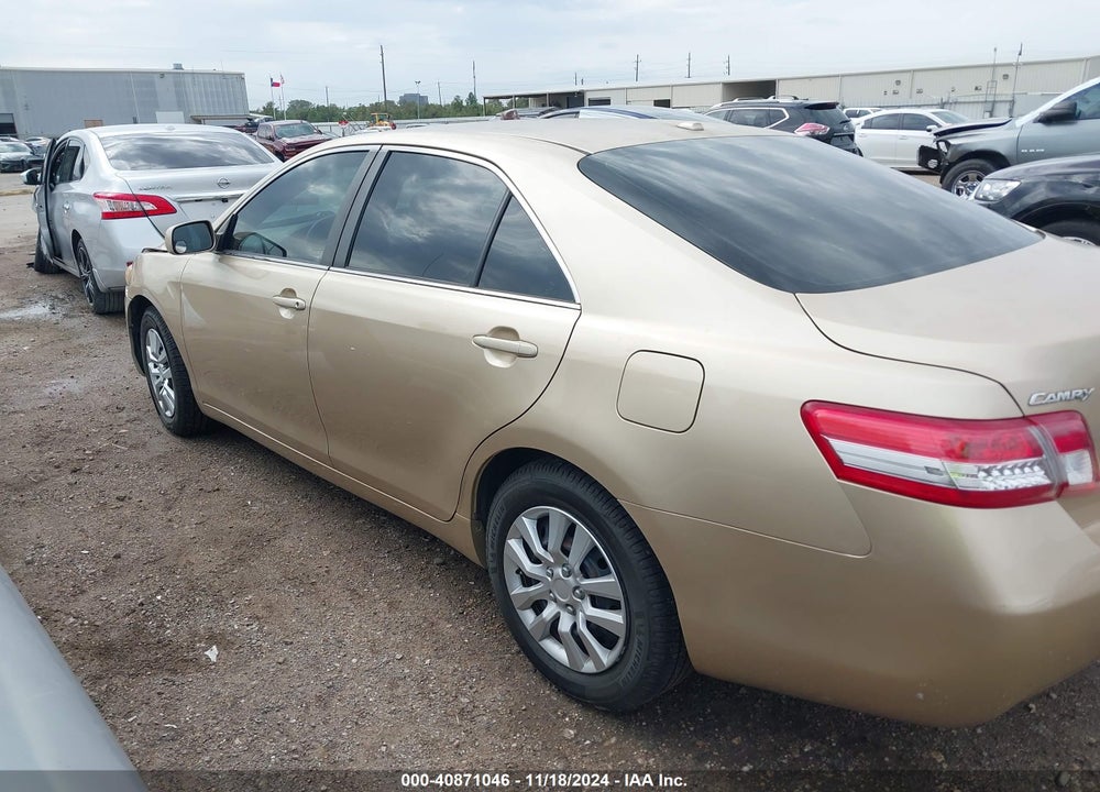2011 TOYOTA CAMRY LE VIN: 4T1BF3EK5BU166850