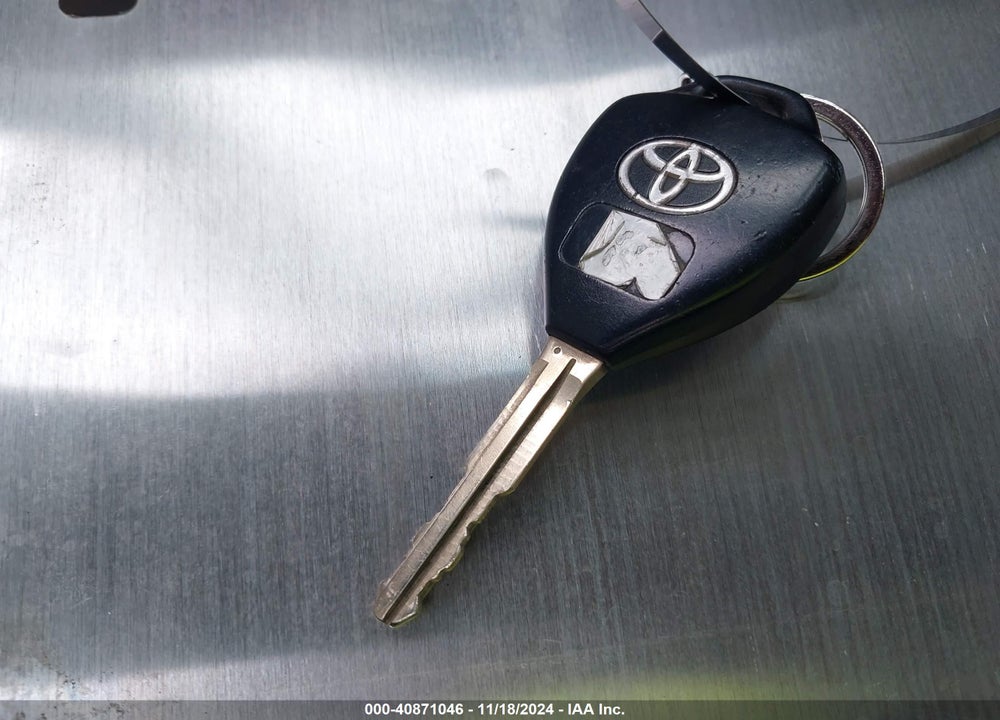2011 TOYOTA CAMRY LE VIN: 4T1BF3EK5BU166850