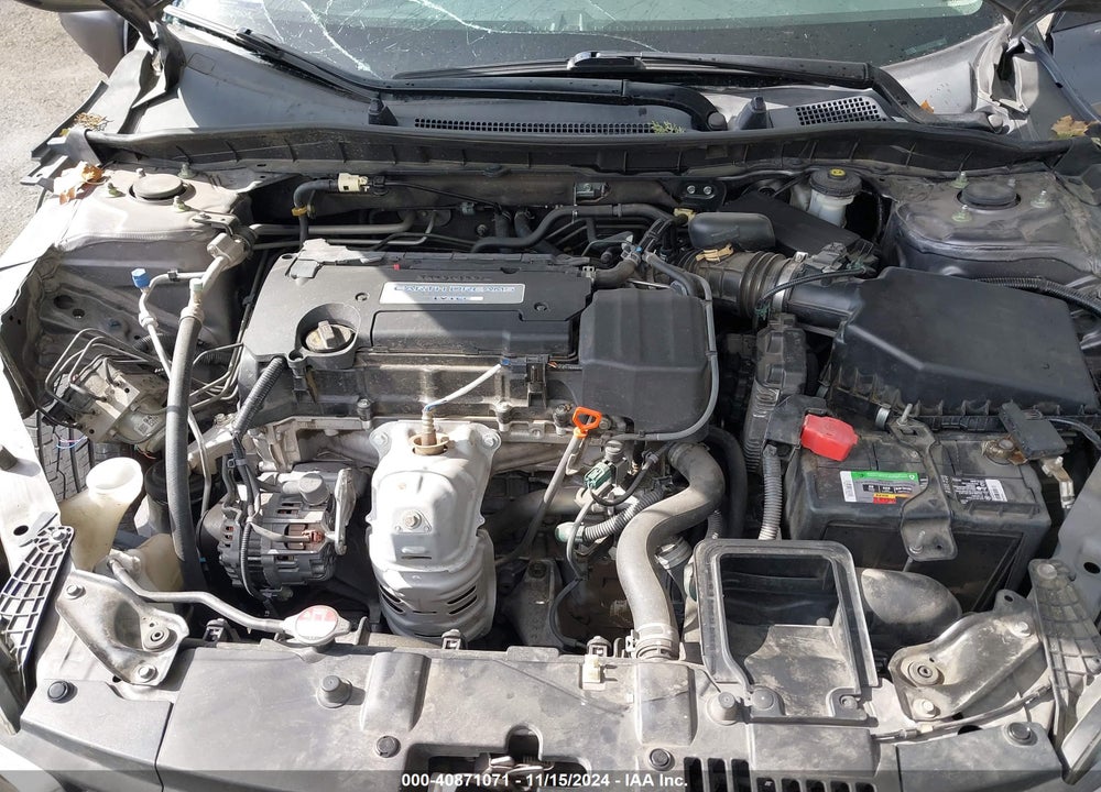 2015 HONDA ACCORD LX VIN: 1HGCR2F31FA136786
