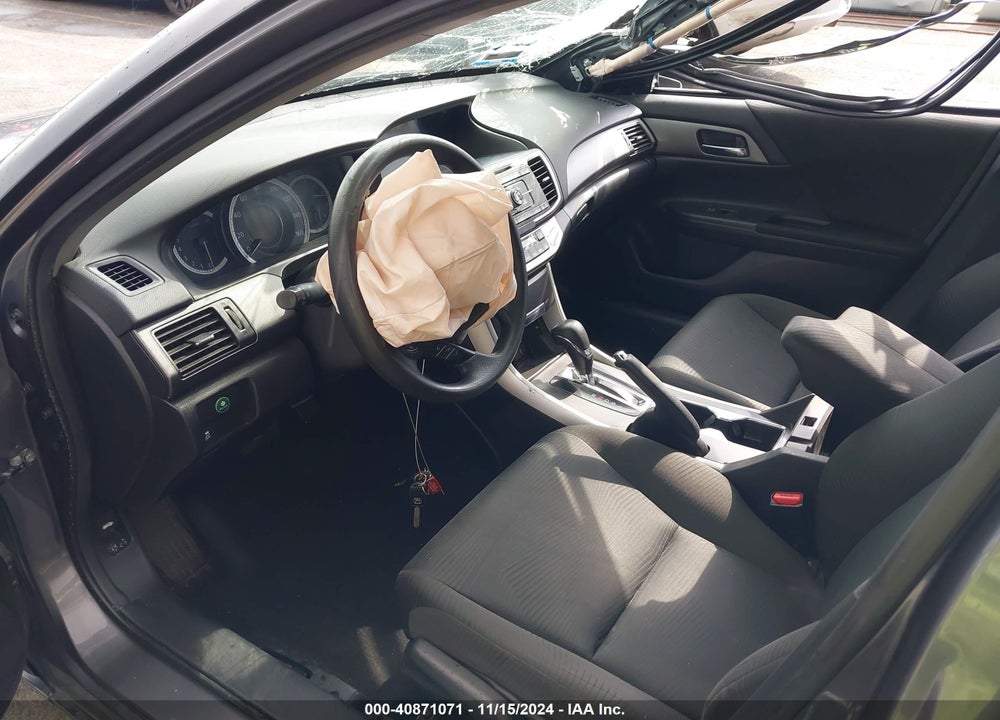 2015 HONDA ACCORD LX VIN: 1HGCR2F31FA136786