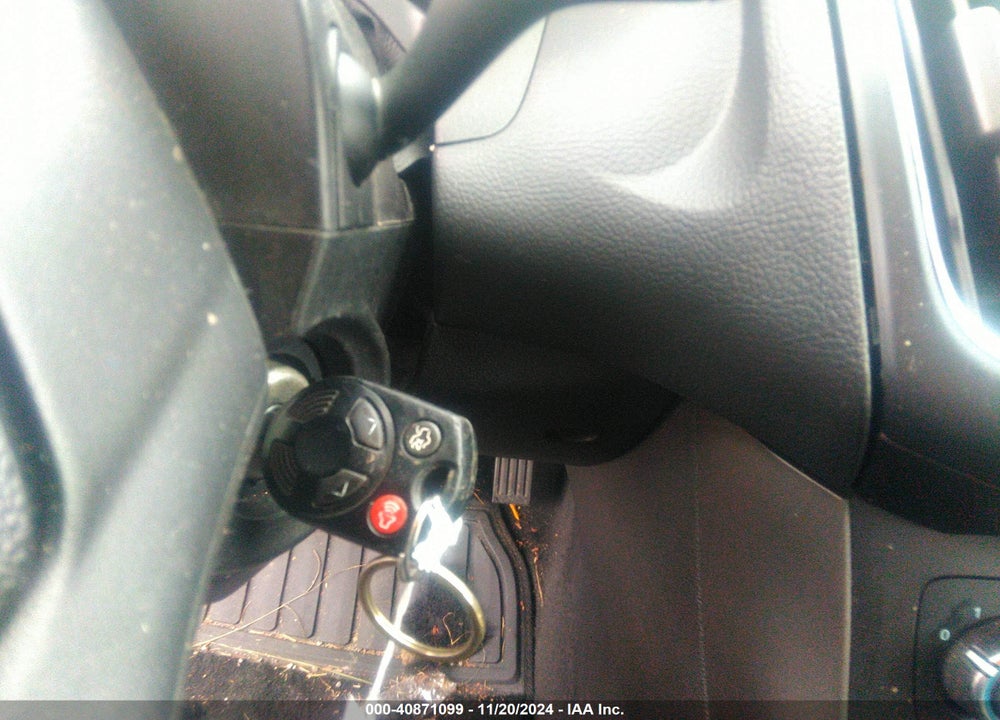 2015 FORD FOCUS SE VIN: 1FADP3K20FL302883