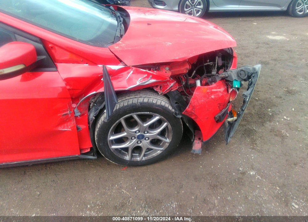2015 FORD FOCUS SE VIN: 1FADP3K20FL302883