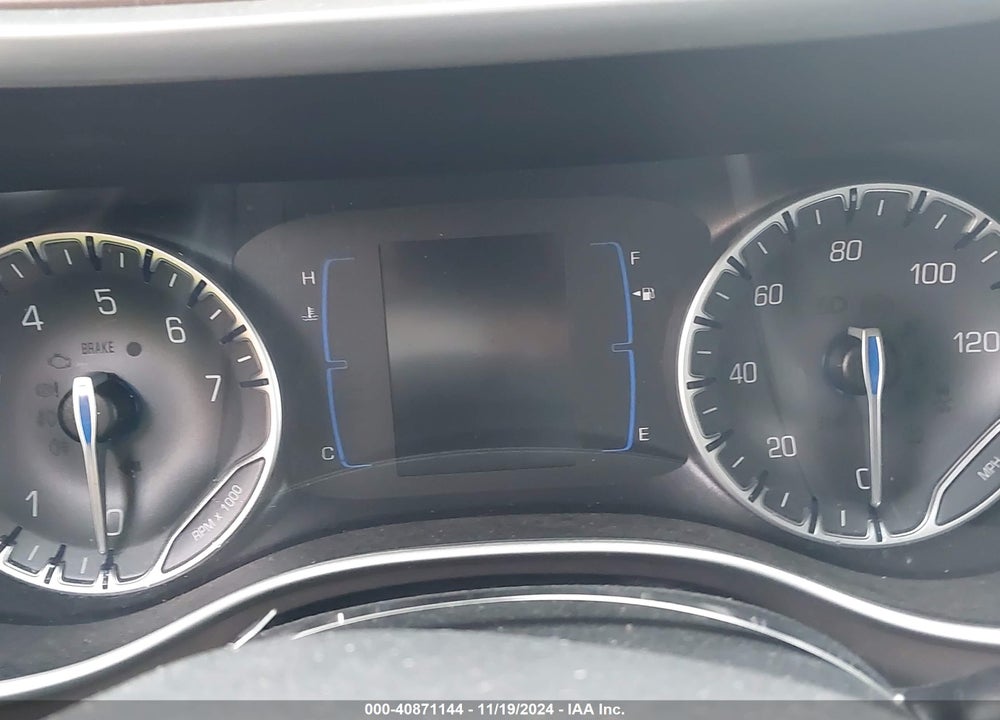 2018 CHRYSLER PACIFICA TOURING L VIN: 2C4RC1BG9JR275288