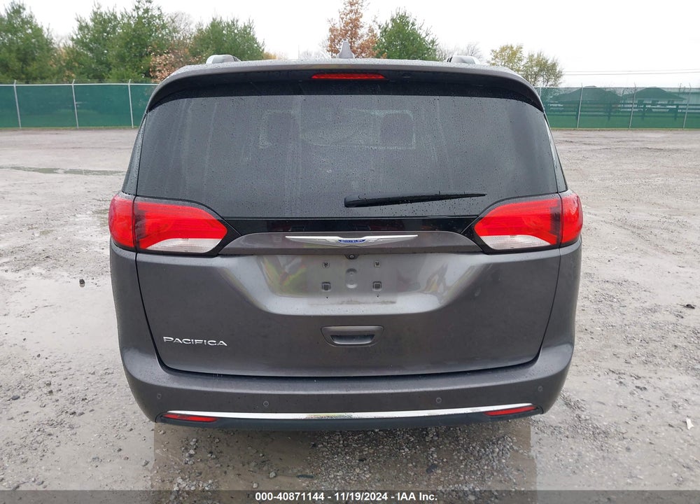 2018 CHRYSLER PACIFICA TOURING L VIN: 2C4RC1BG9JR275288