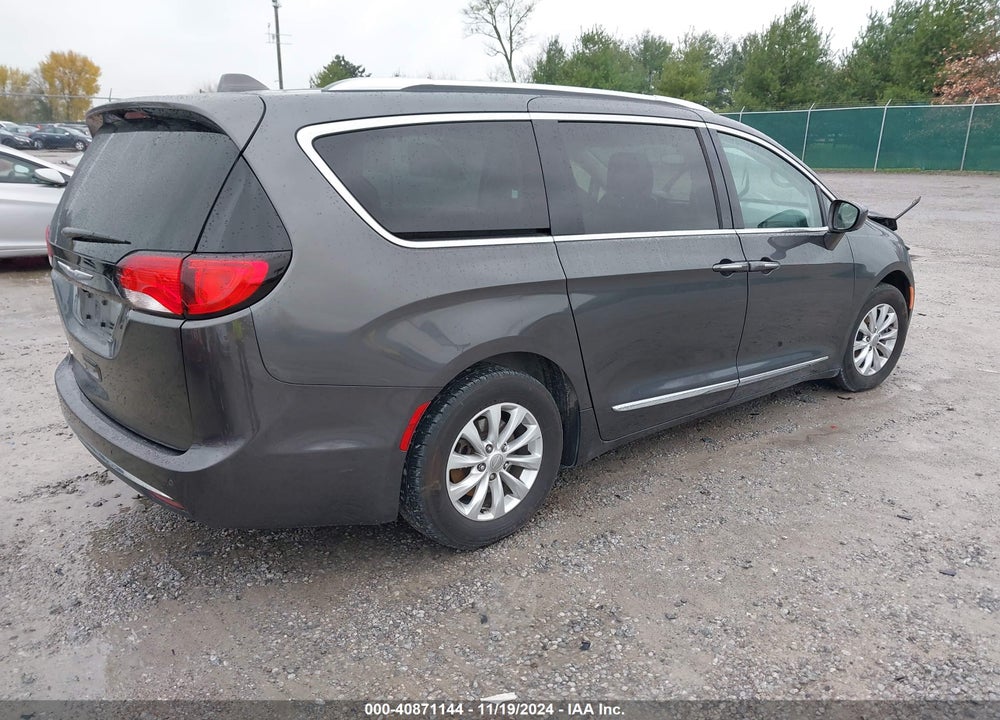 2018 CHRYSLER PACIFICA TOURING L VIN: 2C4RC1BG9JR275288