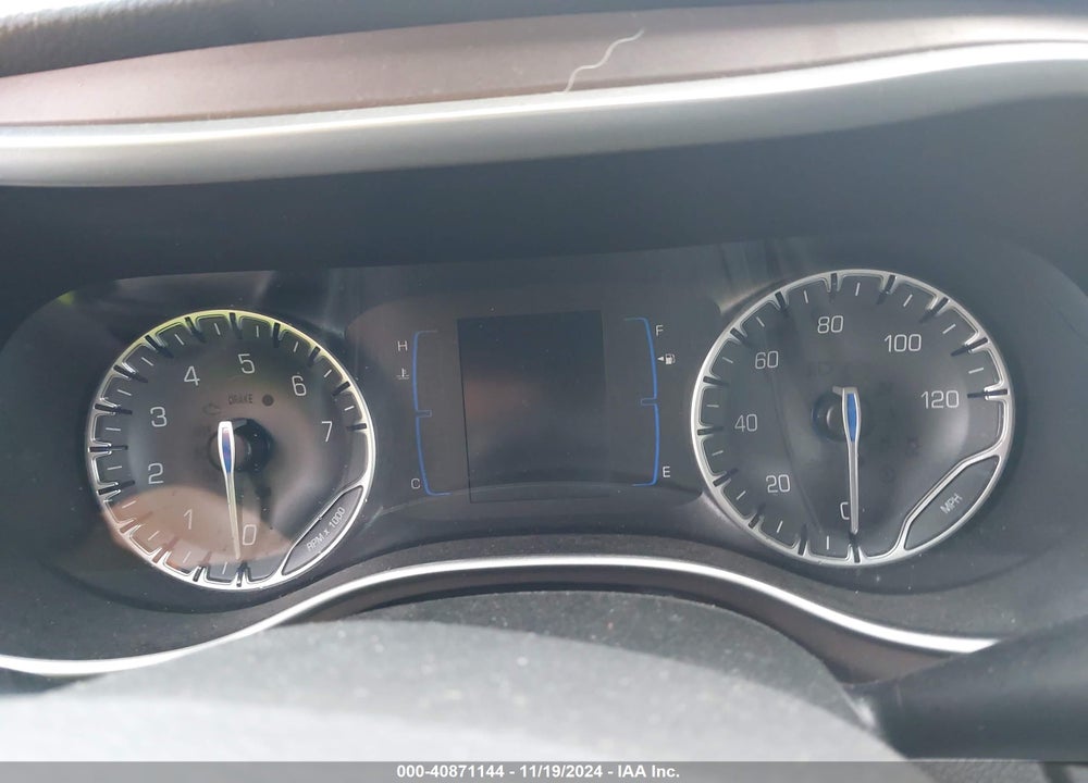 2018 CHRYSLER PACIFICA TOURING L VIN: 2C4RC1BG9JR275288
