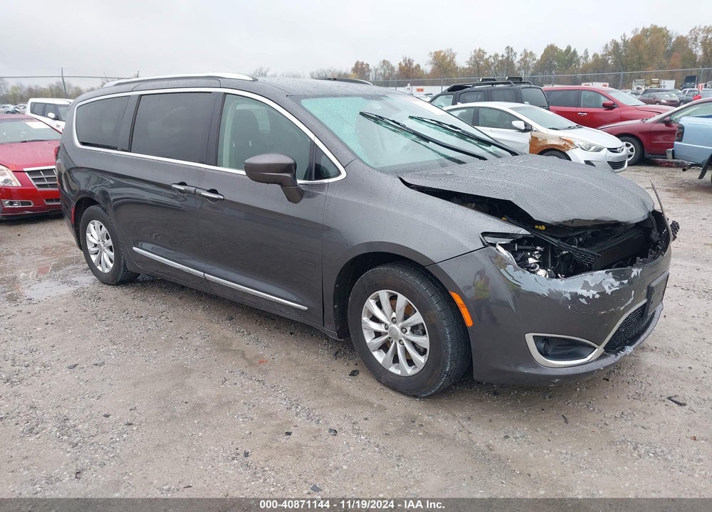 2018 CHRYSLER PACIFICA TOURING L VIN: 2C4RC1BG9JR275288