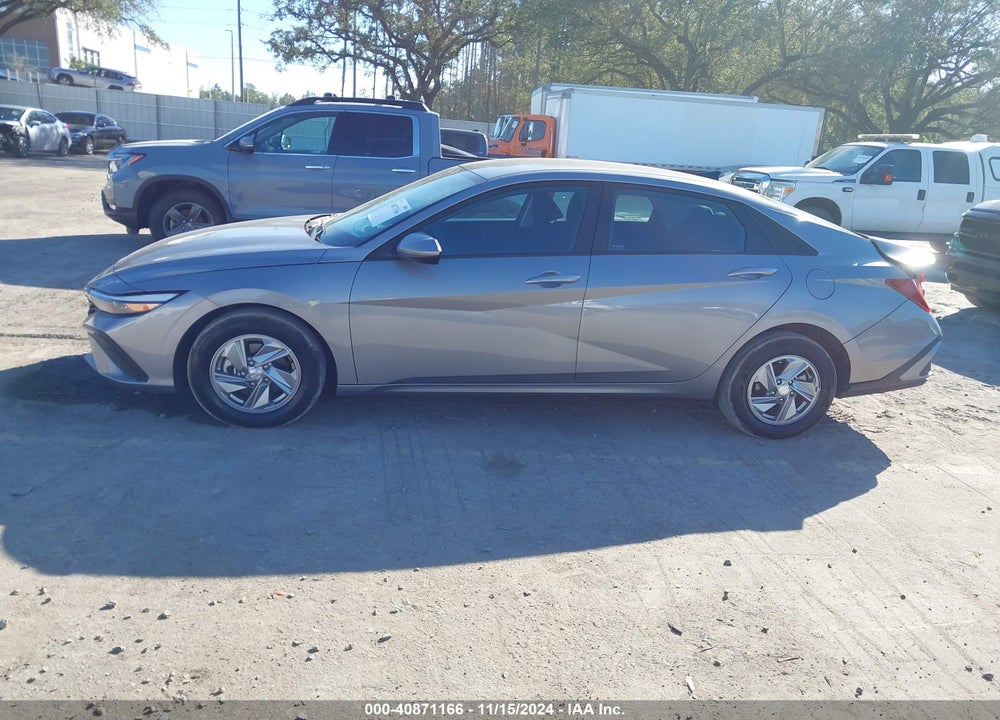 2024 HYUNDAI ELANTRA SE VIN: KMHLL4DG5RU666338
