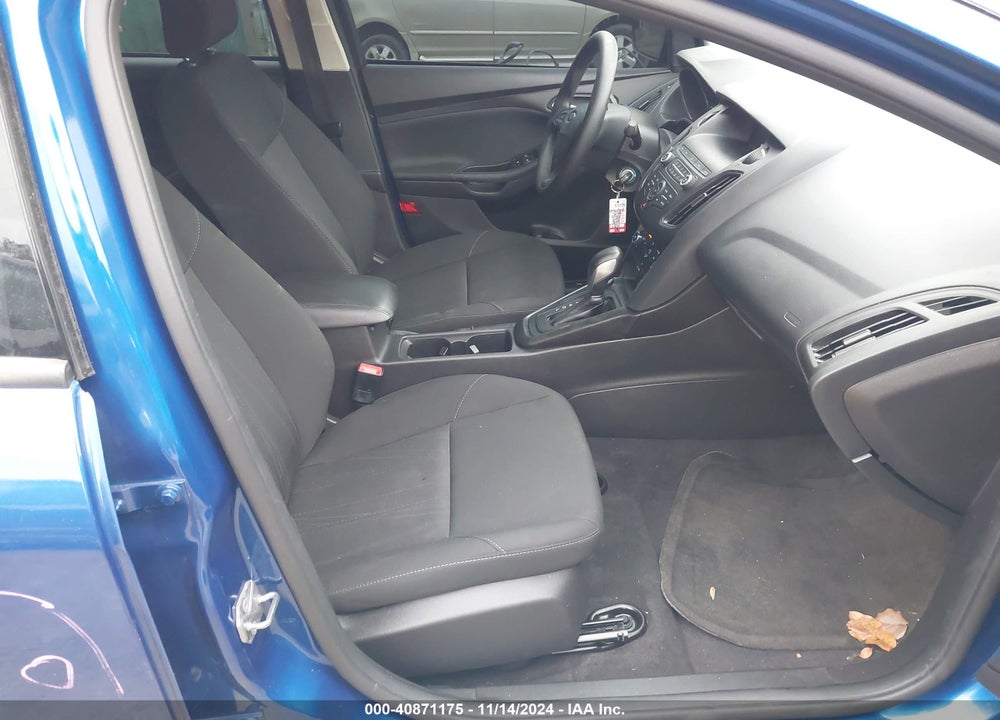 2018 FORD FOCUS SE VIN: 1FADP3F27JL327332