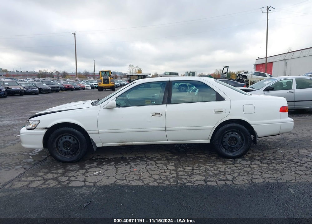 2001 TOYOTA CAMRY CE VIN: 4T1BG22K91U776888