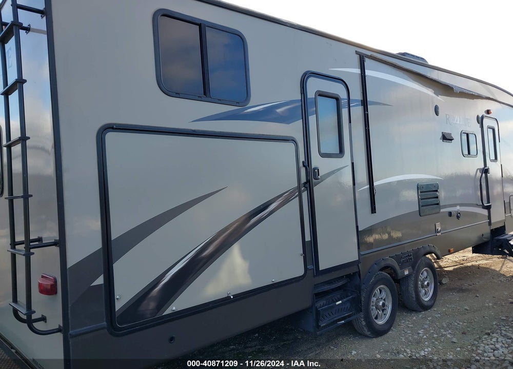 2016 CROSSROADS OTHER VIN: 4V0FC3125GB027346